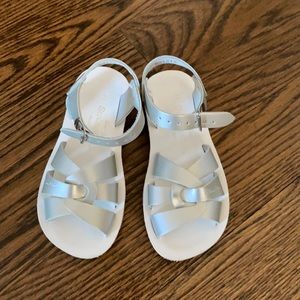 Girls silver Salt Water sandals